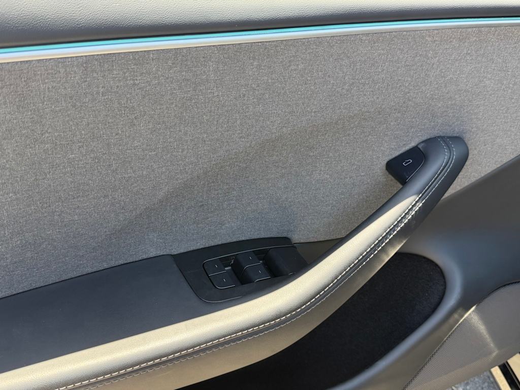 Thumbnail: 2025 Tesla Model 3 - 19