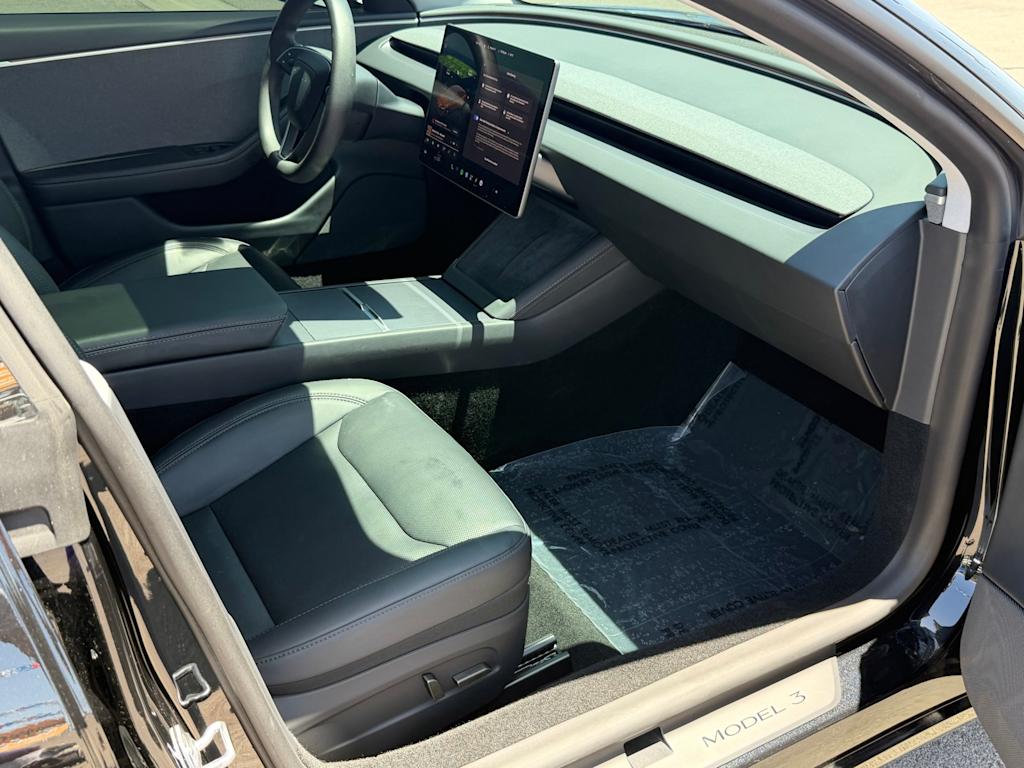 Thumbnail: 2025 Tesla Model 3 - 27