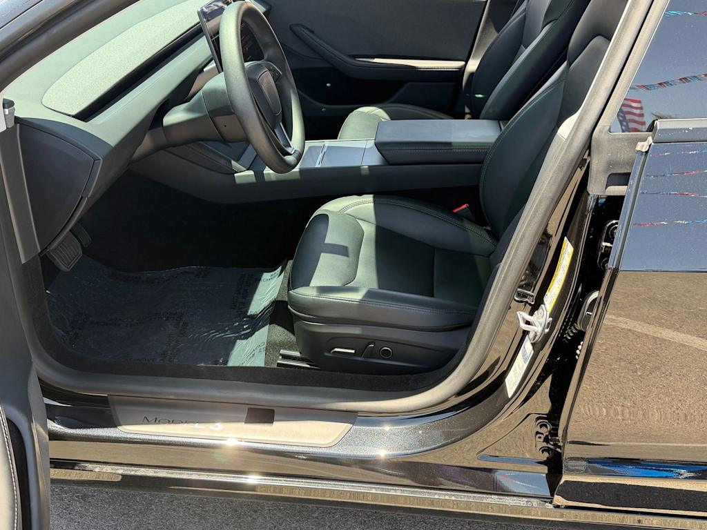 Thumbnail: 2025 Tesla Model 3 - 9