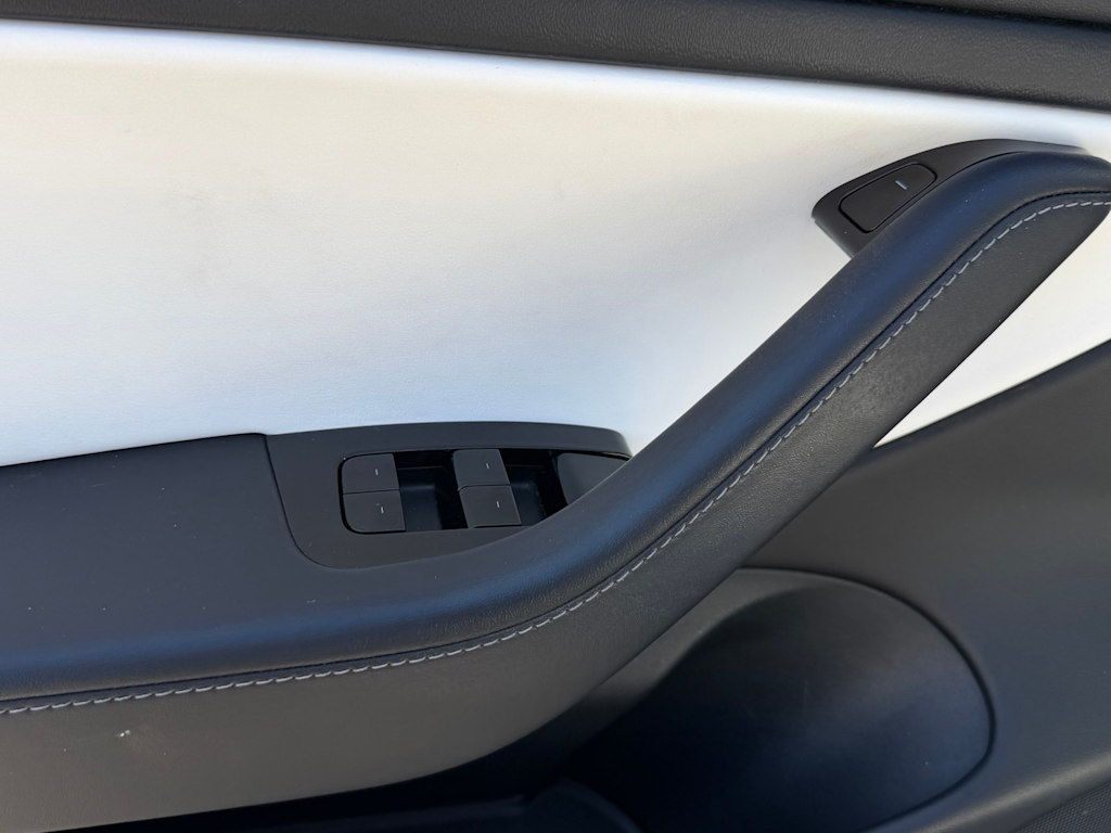 Thumbnail: 2020 Tesla Model 3 - 5