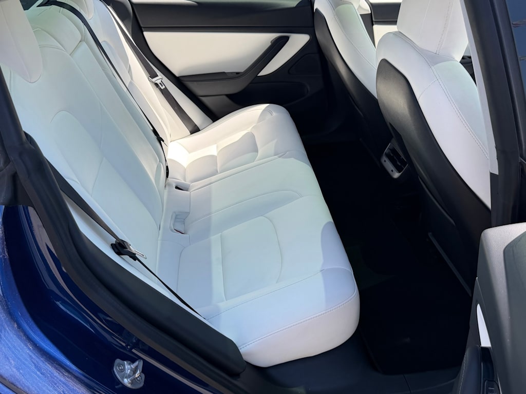 Thumbnail: 2020 Tesla Model 3 - 27