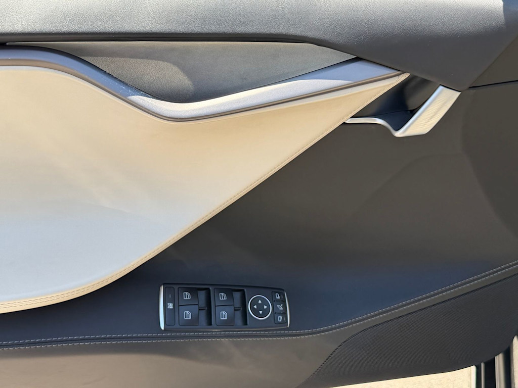 Thumbnail: 2021 Tesla Model S - 19