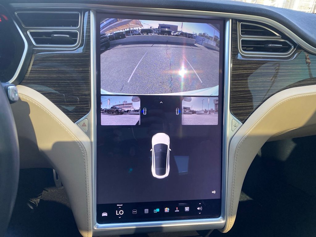 Thumbnail: 2016 Tesla Model S - 16