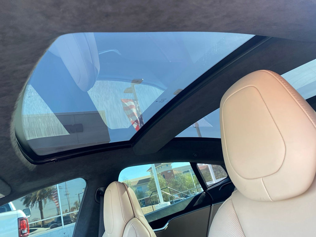 Thumbnail: 2016 Tesla Model S - 15