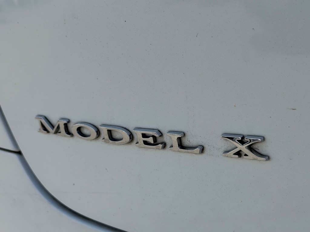 Thumbnail: 2016 Tesla Model X - 7