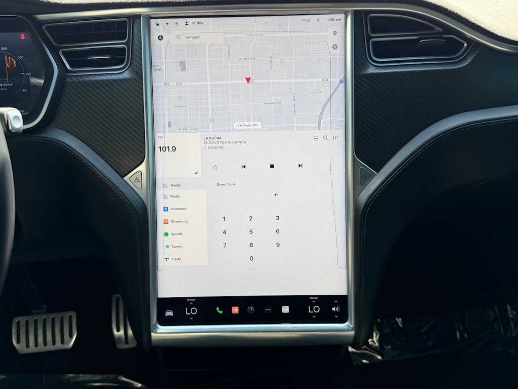 Thumbnail: 2016 Tesla Model X - 28