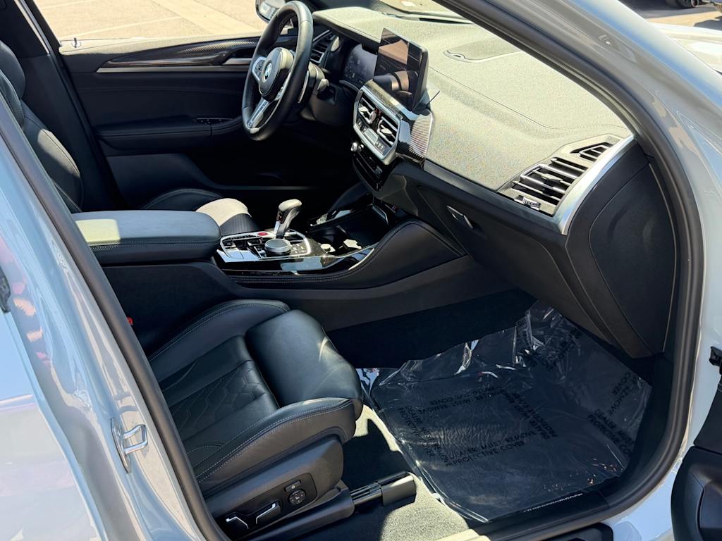 Thumbnail: 2024 BMW X4 - 12