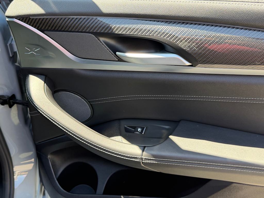 Thumbnail: 2024 BMW X4 - 32