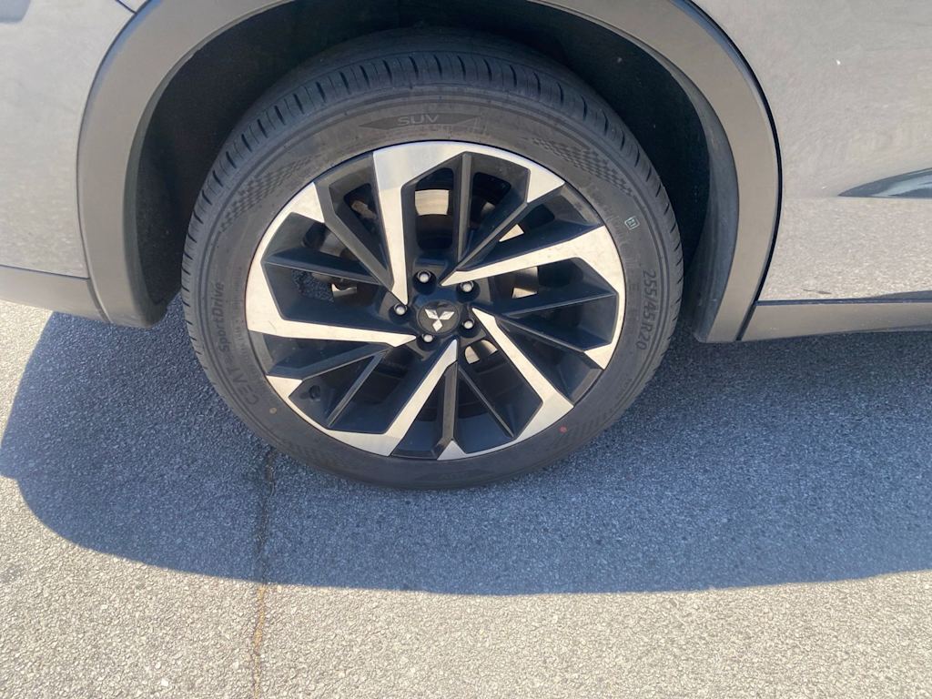 Thumbnail: 2024 Mitsubishi Outlander - 7