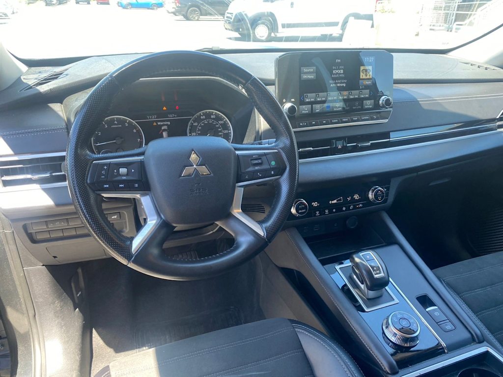 Thumbnail: 2024 Mitsubishi Outlander - 2