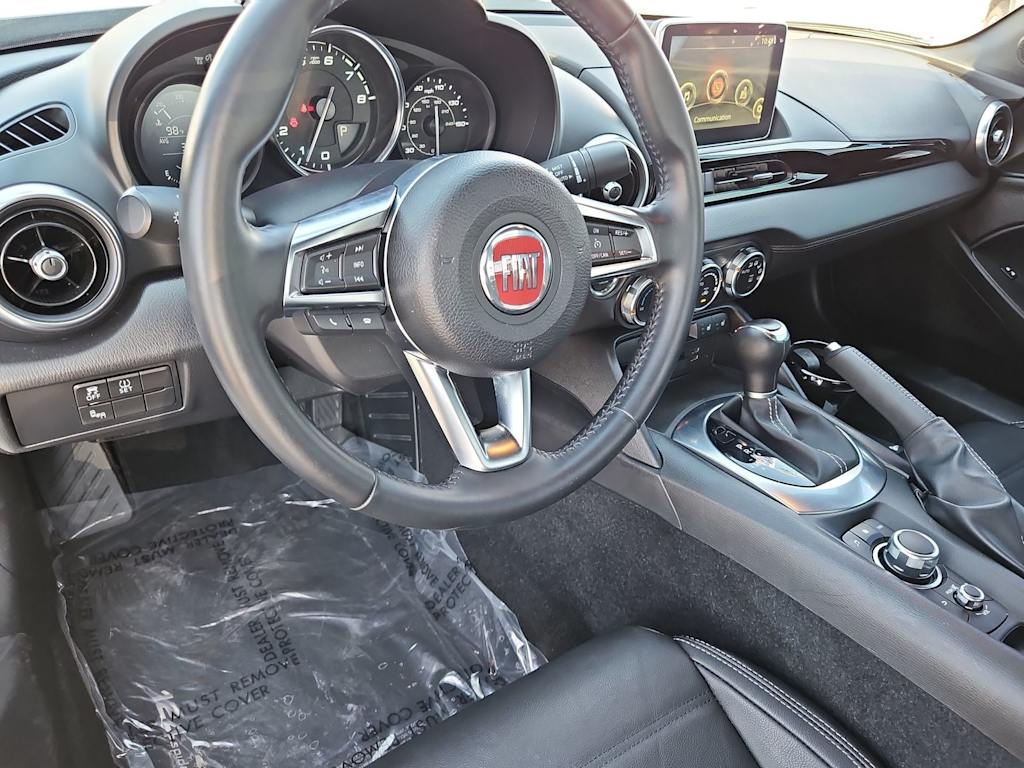 Thumbnail: 2020 Fiat 124 Spider - 2