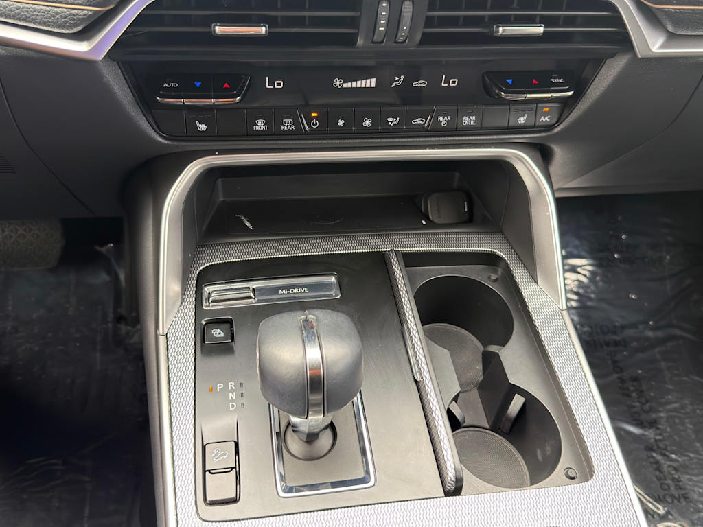 Thumbnail: 2024 Mazda CX-90 - 26