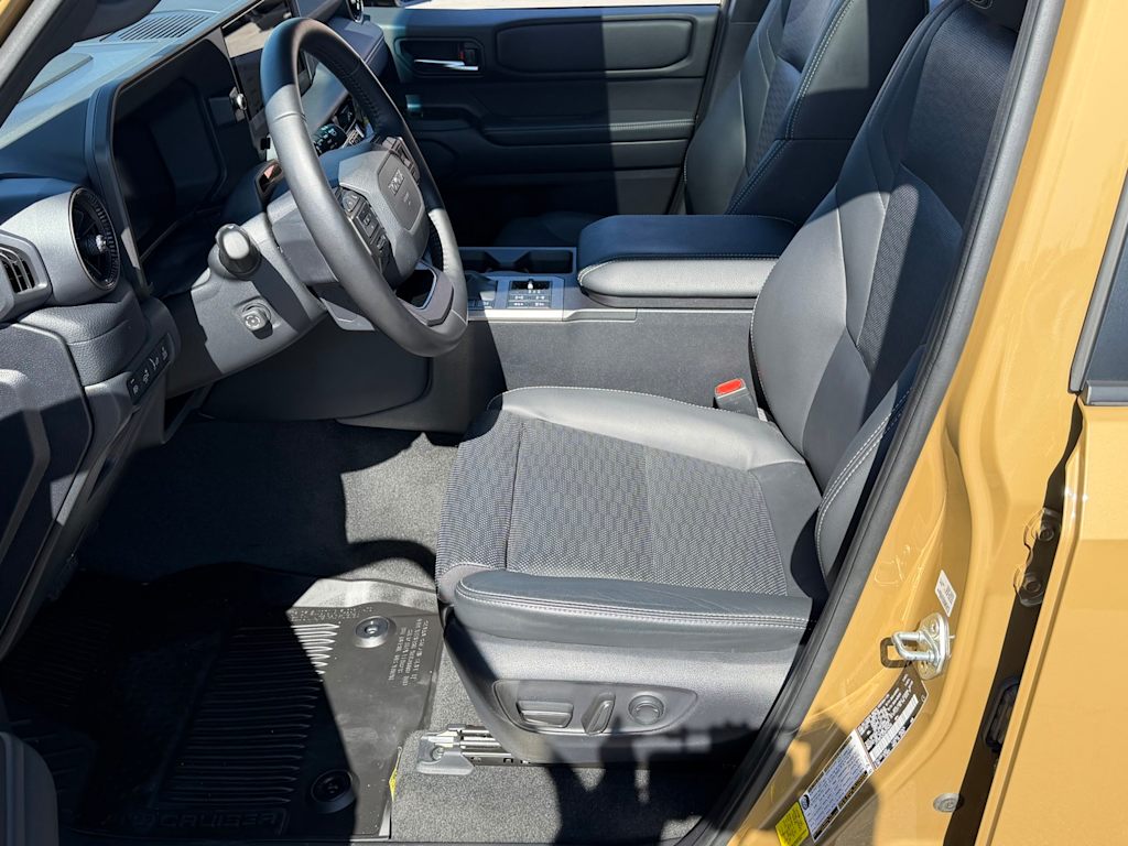 Thumbnail: 2025 Toyota Land Cruiser - 10