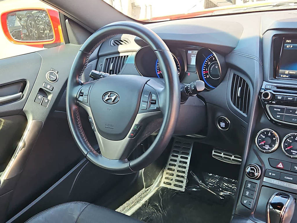 Thumbnail: 2014 Hyundai Genesis - 9
