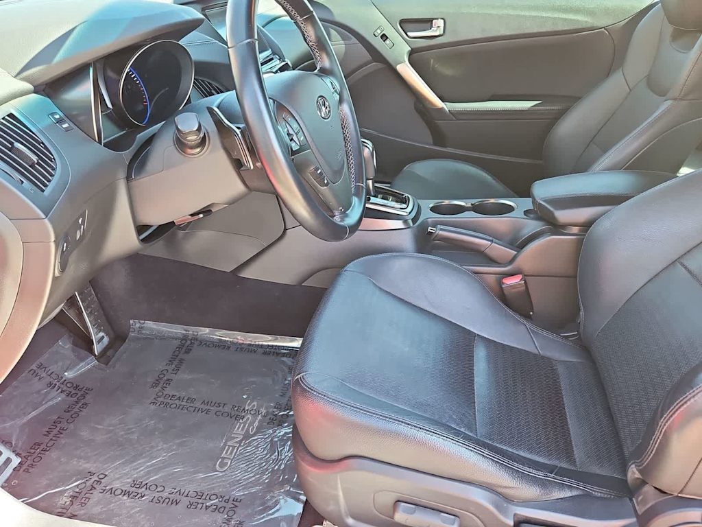 Thumbnail: 2014 Hyundai Genesis - 10