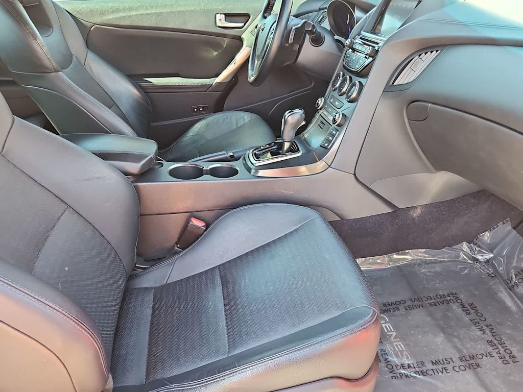 Thumbnail: 2014 Hyundai Genesis - 11