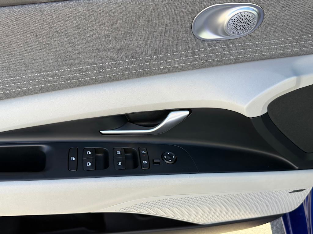 Thumbnail: 2024 Hyundai Elantra - 22