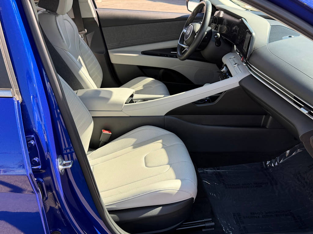 Thumbnail: 2024 Hyundai Elantra - 10