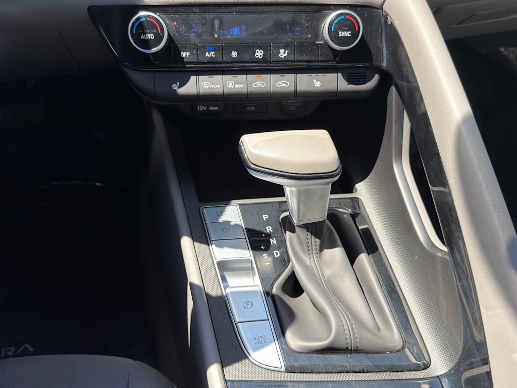 Thumbnail: 2023 Hyundai Elantra - 24