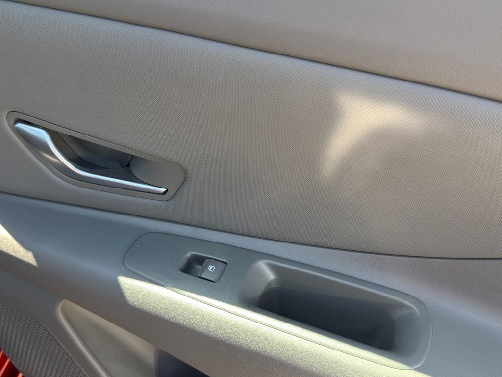 Thumbnail: 2023 Hyundai Elantra - 30