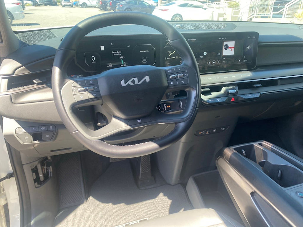 Thumbnail: 2024 Kia EV9 - 2