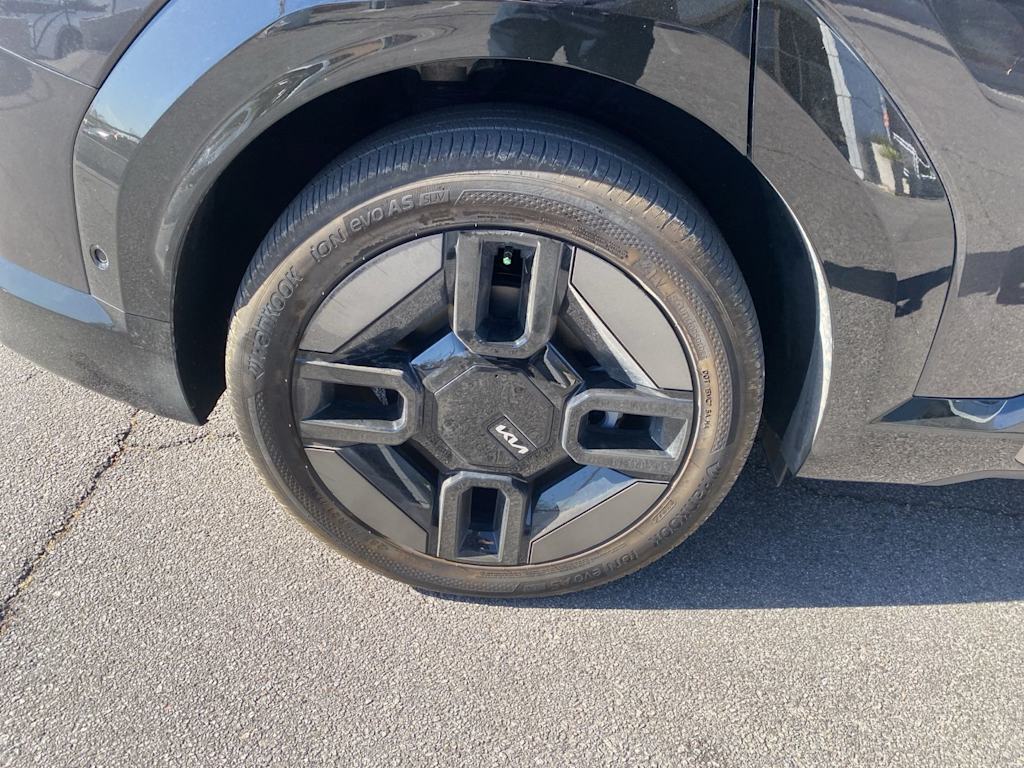 Thumbnail: 2024 Kia EV9 - 6