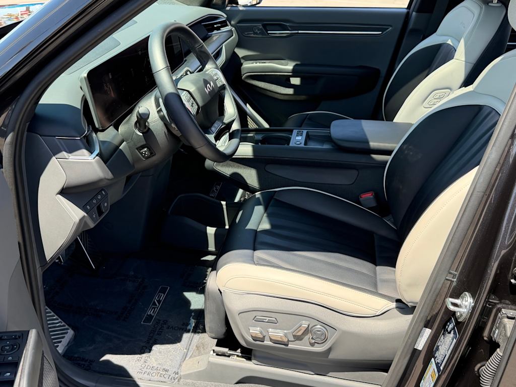 Thumbnail: 2024 Kia EV9 - 8