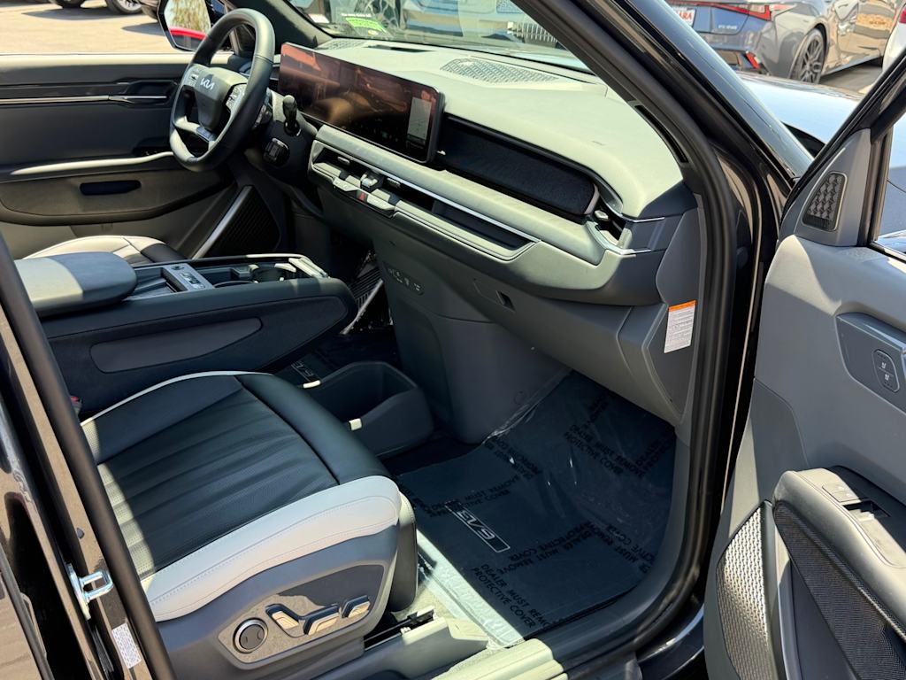 Thumbnail: 2024 Kia EV9 - 34