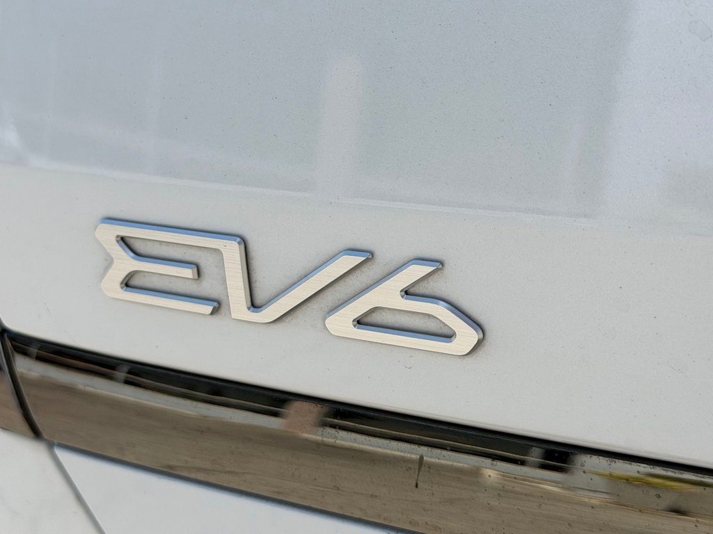 Thumbnail: 2024 Kia EV6 - 7