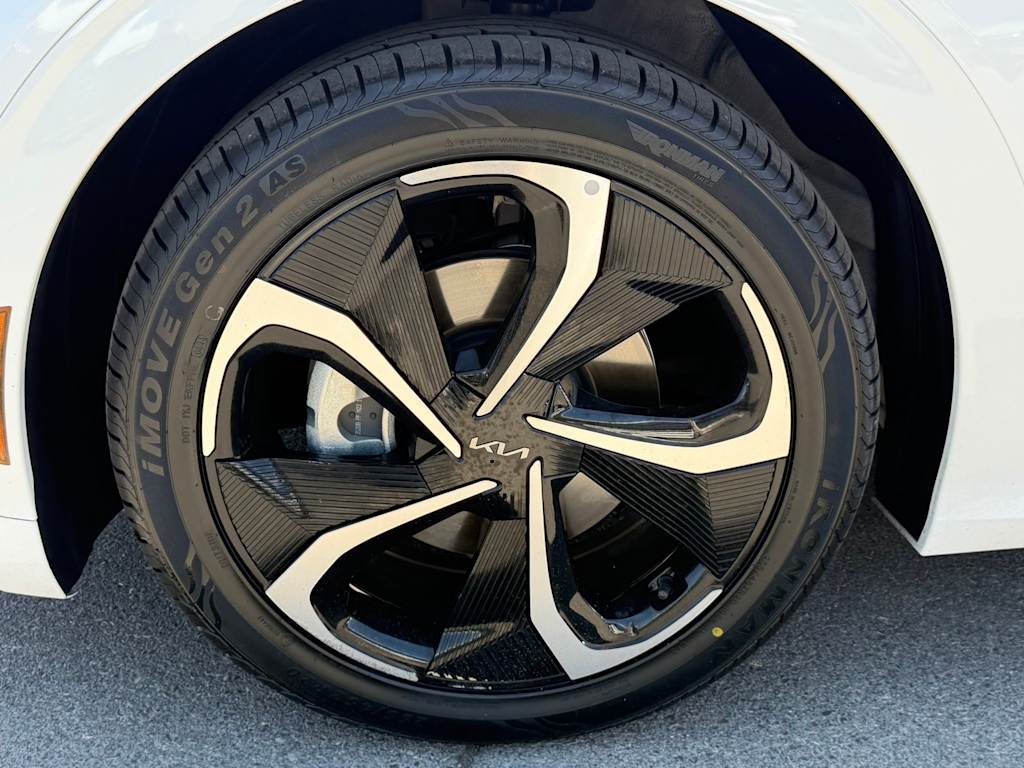 Thumbnail: 2024 Kia EV6 - 8