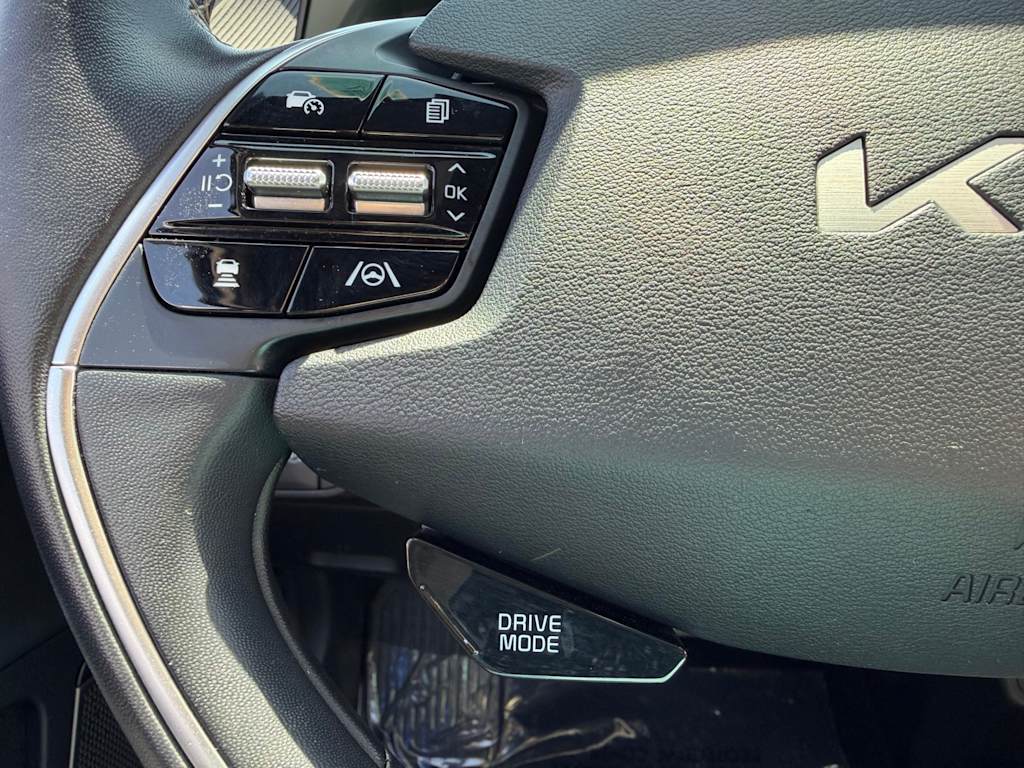 Thumbnail: 2024 Kia EV6 - 25