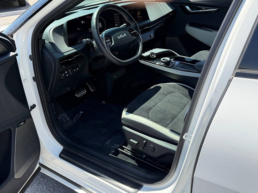 Thumbnail: 2024 Kia EV6 - 22