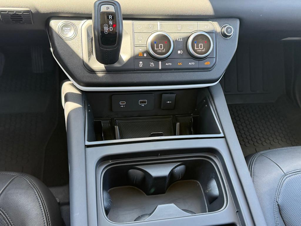 Thumbnail: 2024 Land Rover Defender - 25