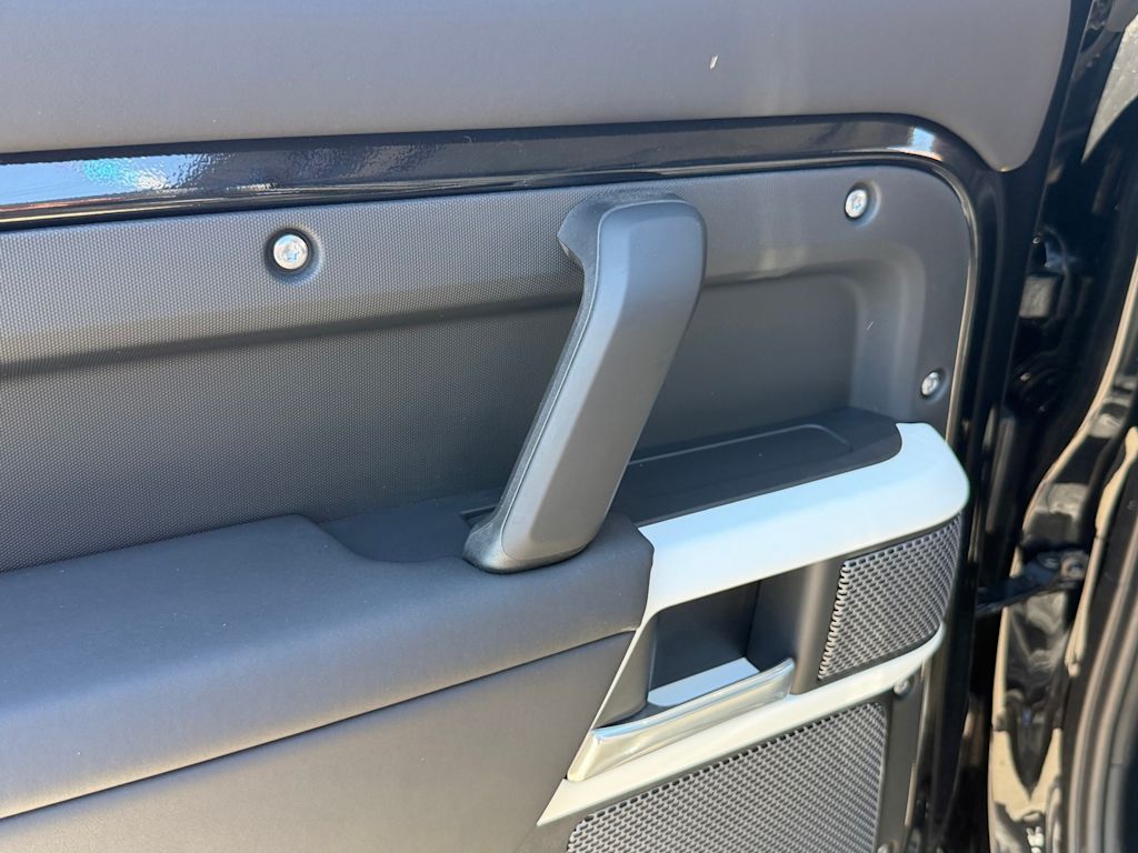 Thumbnail: 2024 Land Rover Defender - 28