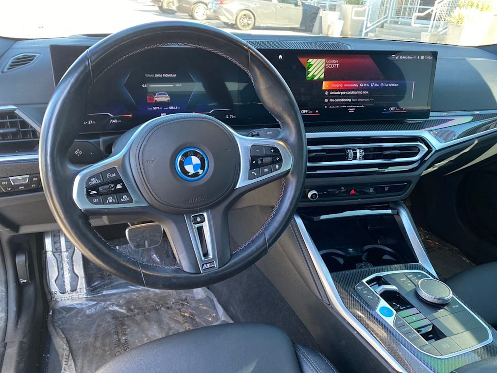 Thumbnail: 2023 BMW i4 - 2