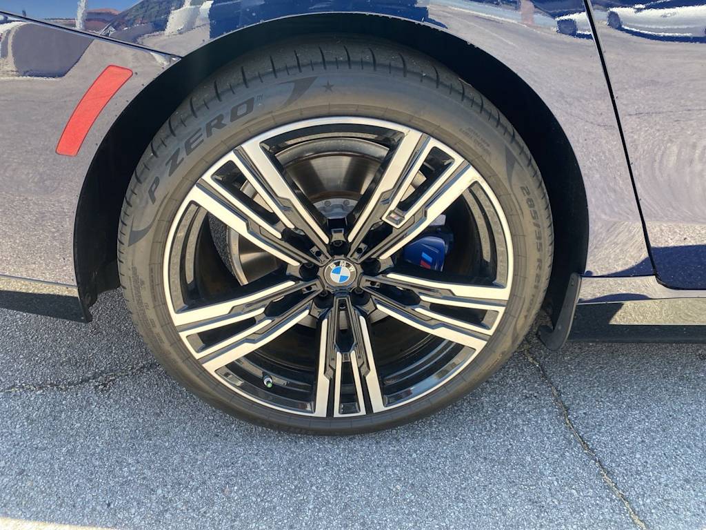 Thumbnail: 2023 BMW i7 - 7