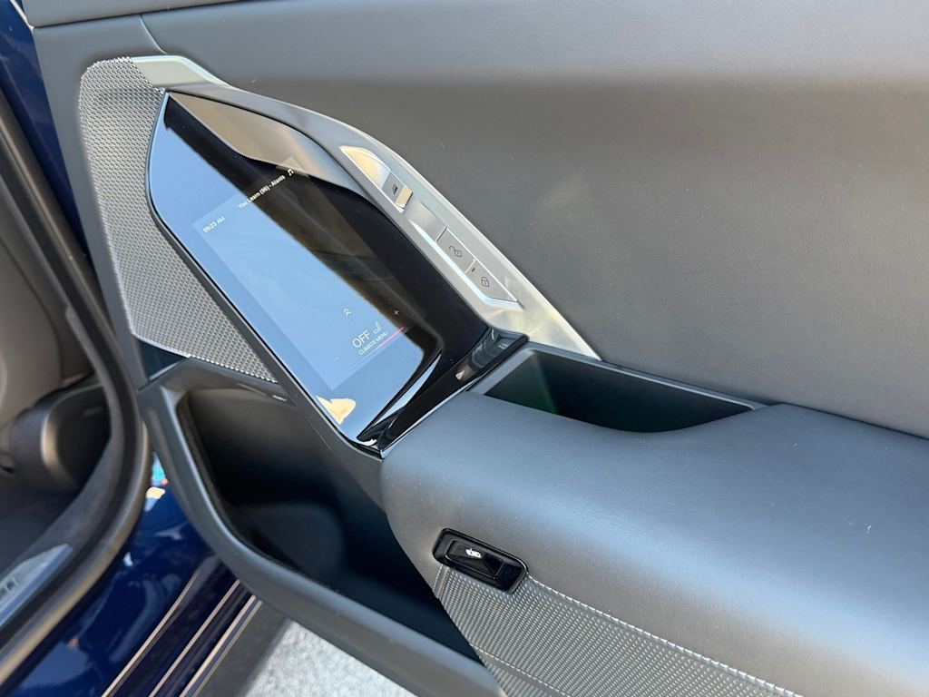 Thumbnail: 2023 BMW i7 - 31