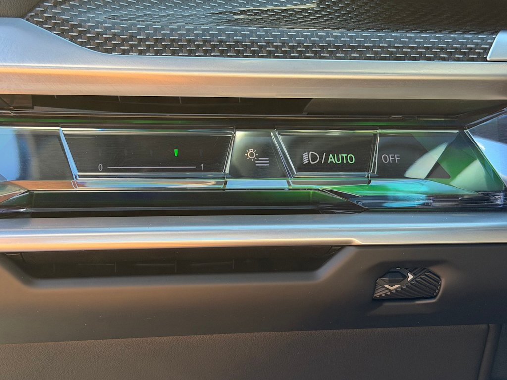 Thumbnail: 2023 BMW i7 - 22