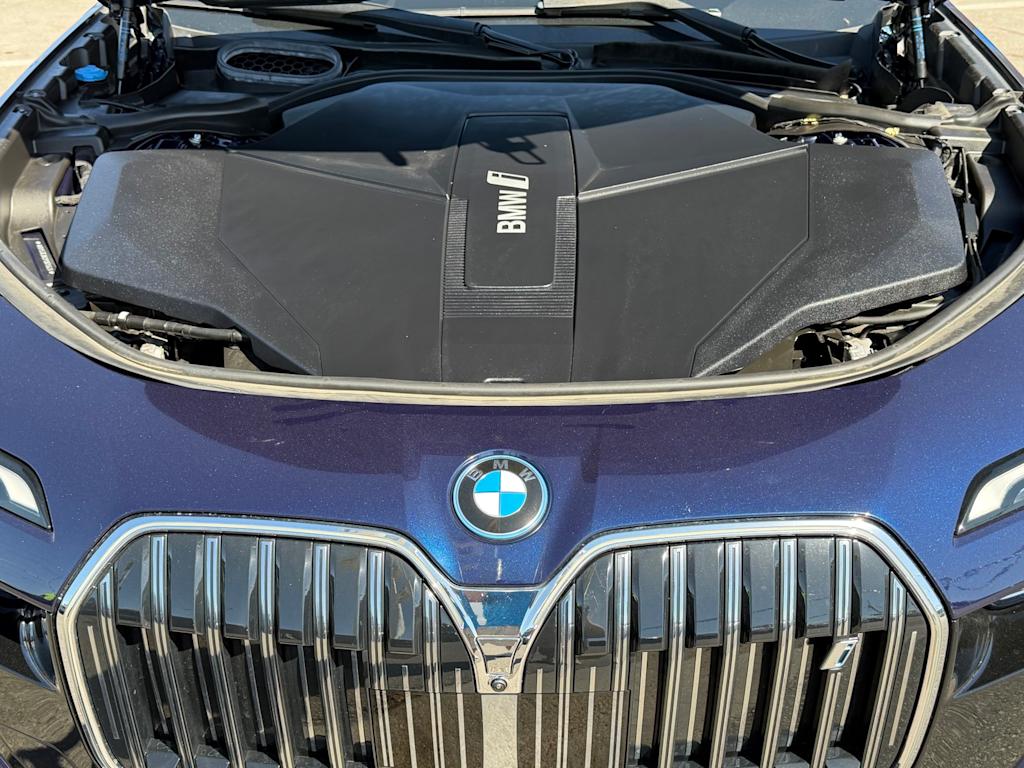 Thumbnail: 2023 BMW i7 - 9