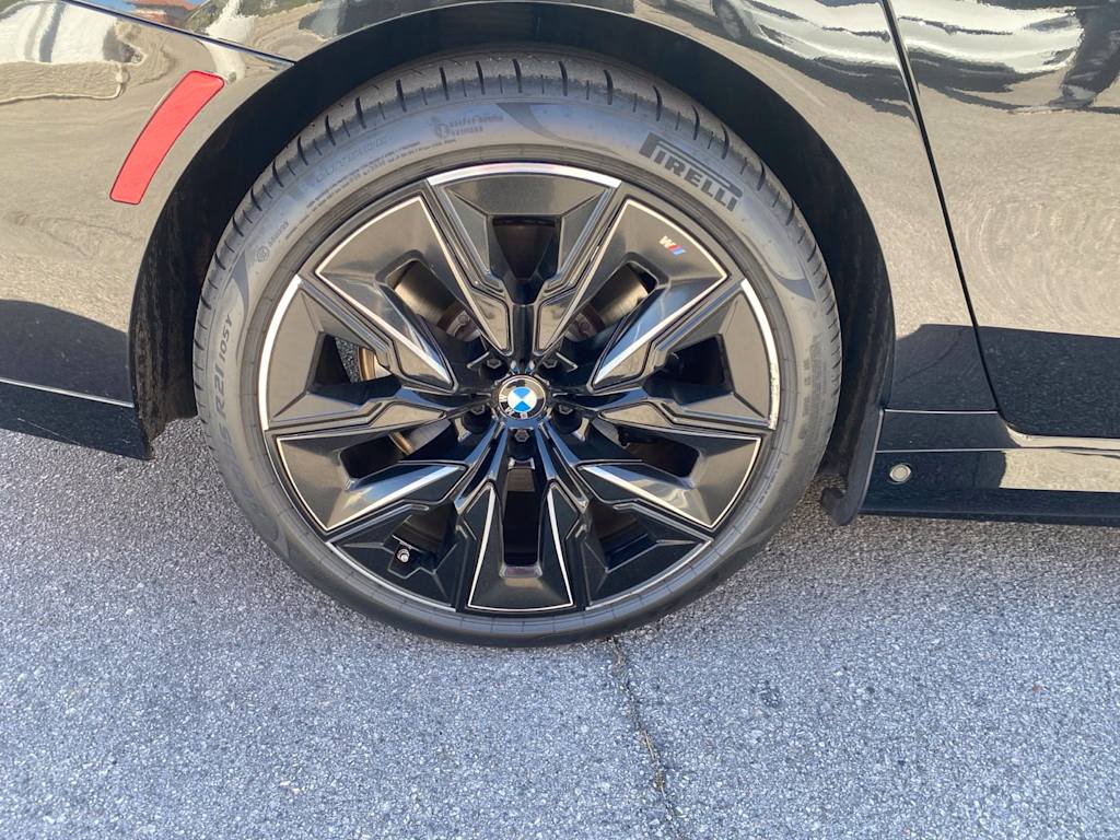 Thumbnail: 2023 BMW i7 - 6