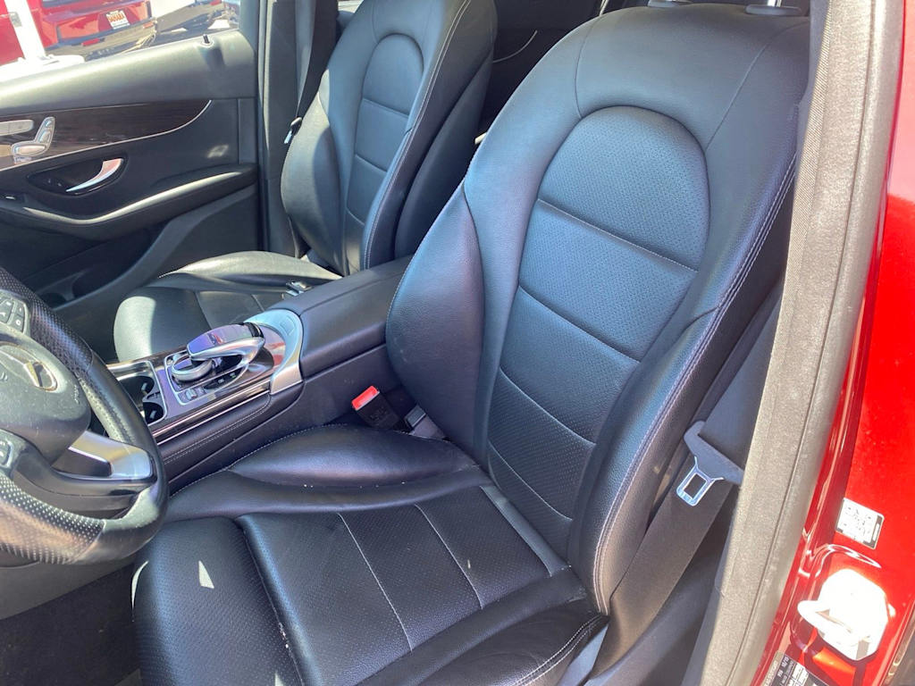 Thumbnail: 2016 Mercedes-Benz GLC - 8