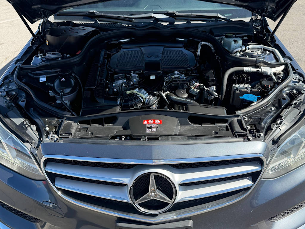 Thumbnail: 2016 Mercedes-Benz E-Class - 9