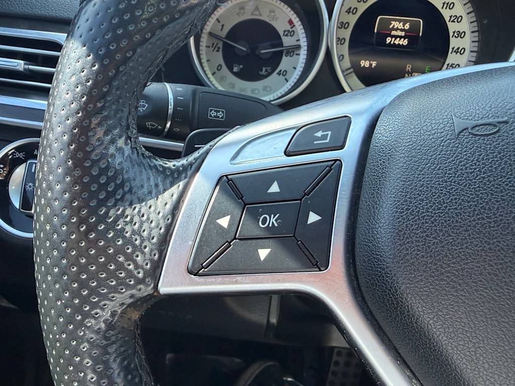 Thumbnail: 2016 Mercedes-Benz E-Class - 22