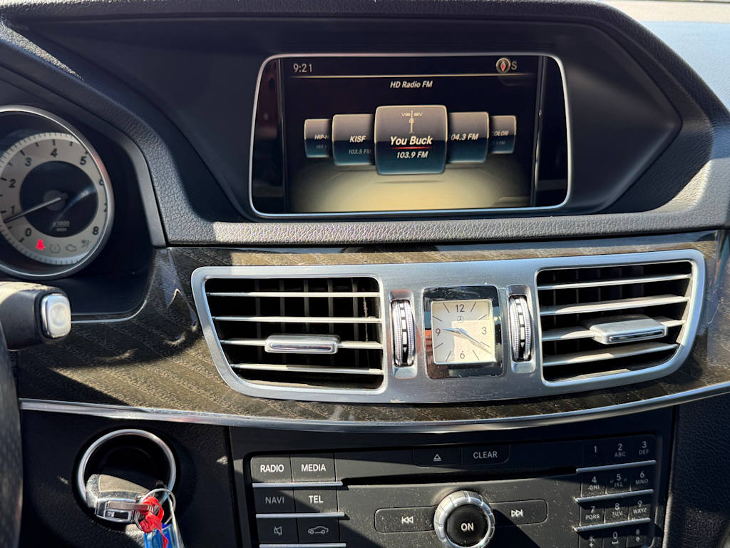 Thumbnail: 2016 Mercedes-Benz E-Class - 25