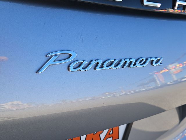 2018 Porsche Panamera Base 21