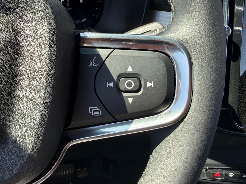 Thumbnail: 2024 Volvo XC40 - 23