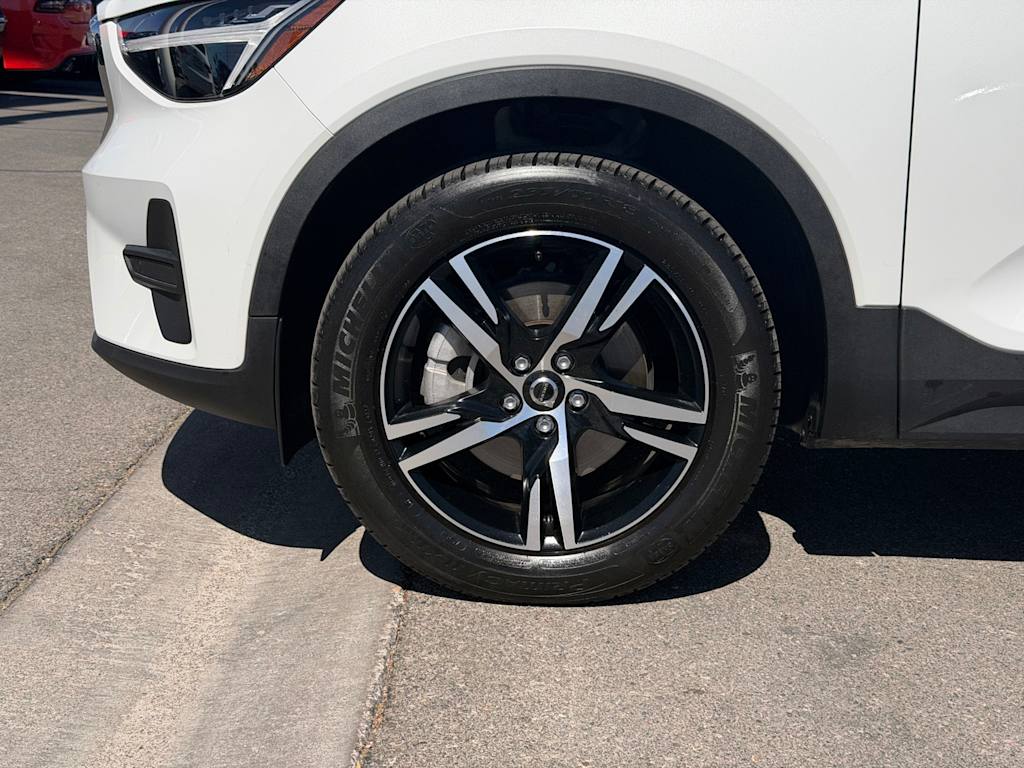 Thumbnail: 2024 Volvo XC40 - 7