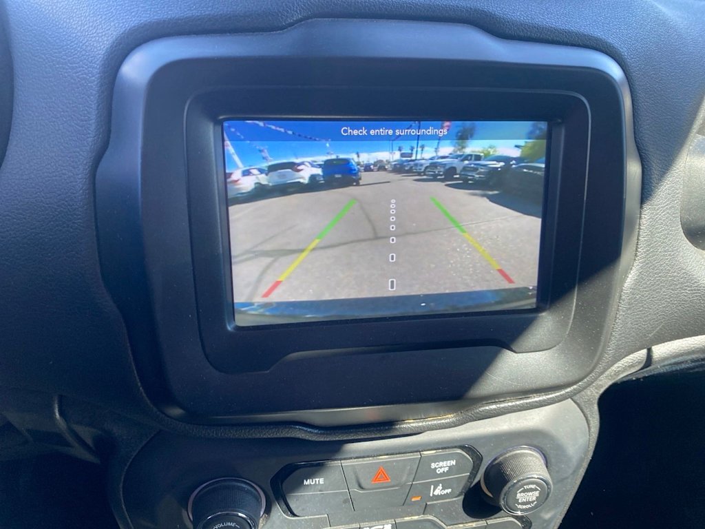 Thumbnail: 2021 Jeep Renegade - 15