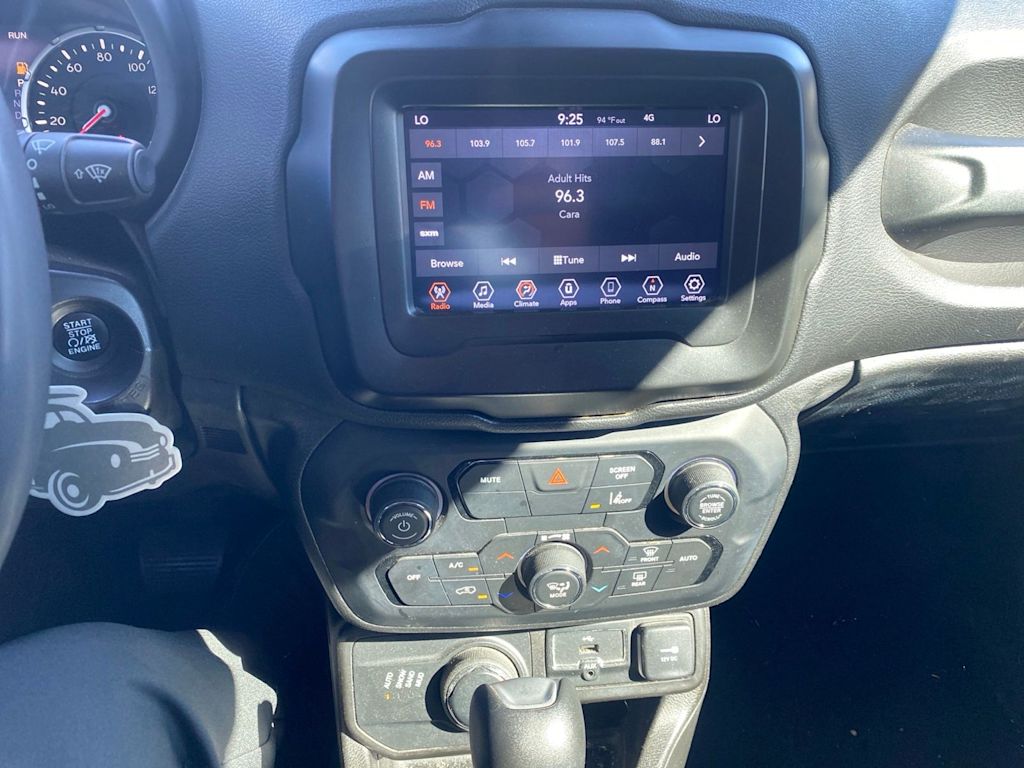 Thumbnail: 2021 Jeep Renegade - 10