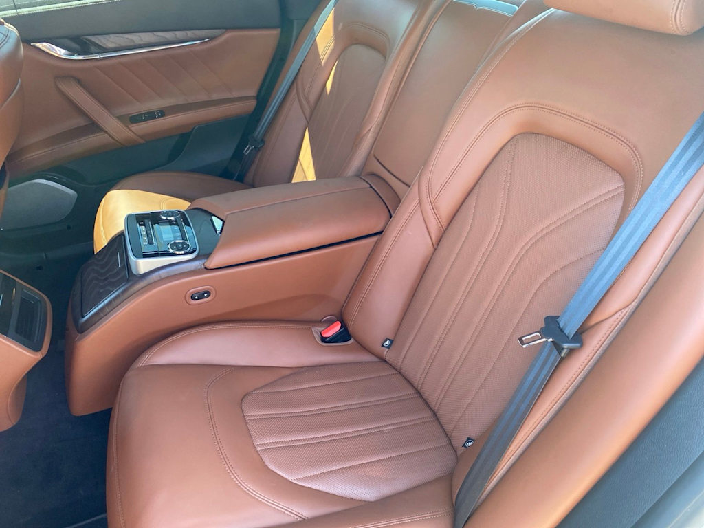 Thumbnail: 2022 Maserati Quattroporte - 9